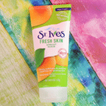 St Ives Fresh Skin Apricot Scrub